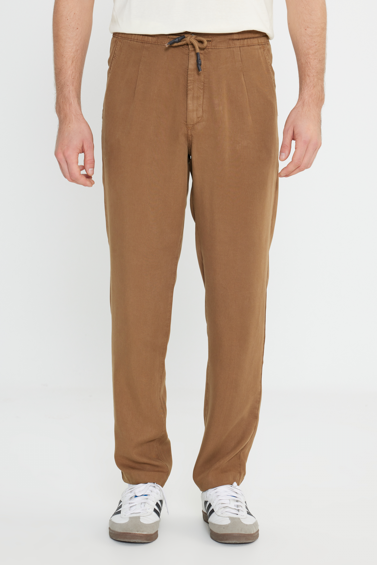 Regular Fit Normal Kesim Normal Bel Düz Paça Chino Pantolon Wrangler Translation missing: tr.content.product_image_secondary