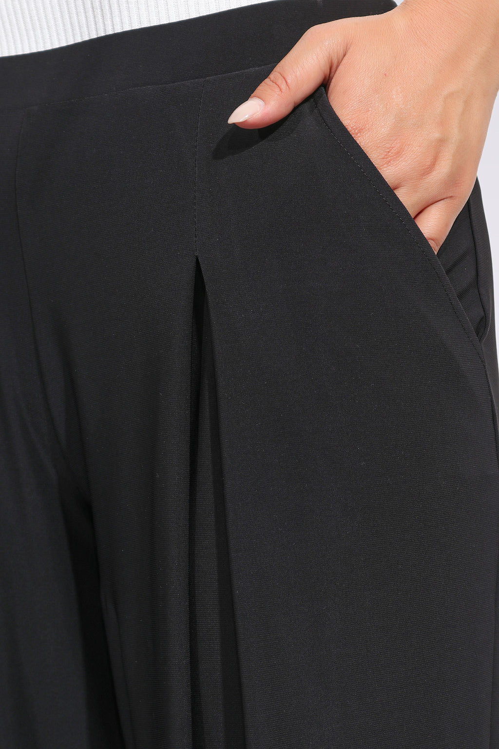 PİLE DETAYLI RAHAT KESİM BELİ LASTİKLİ ÖRME PANTOLON
