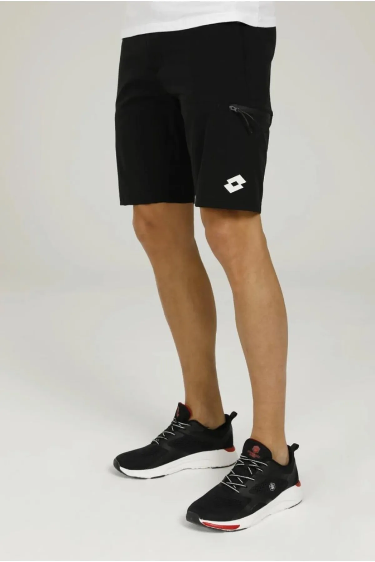 Lotto Erkek Oversized Spor Şort - Minimalist Tasarım - Rahat & Şık Translation missing: tr.content.product_image_main