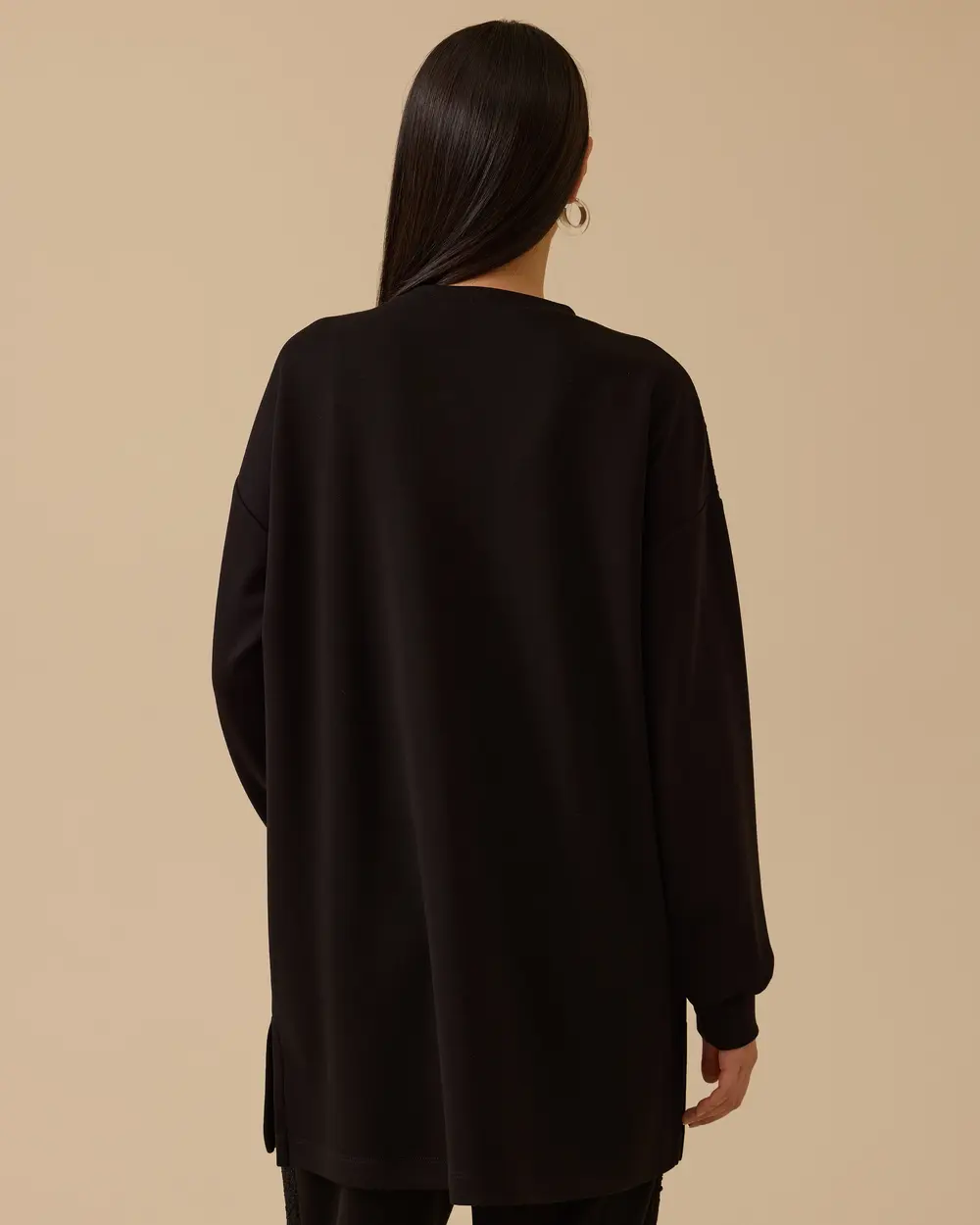 sim detaylı uzun sweatshirt Scl Translation missing: tr.content.product_image_secondary