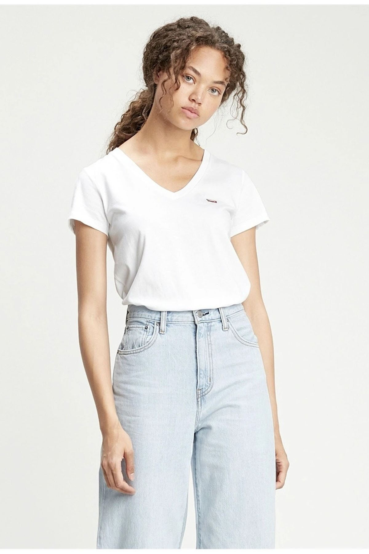 Levis Kadın T-Shirt 25YA3170-0010 Ana görsel