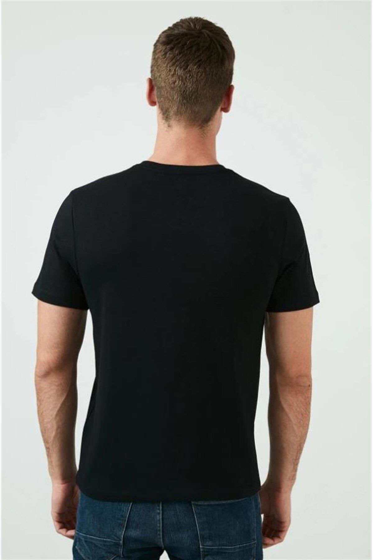 Levi's Minimalist V Yaka Kısa Kol Erkek T-Shirt - Günlük Stil Translation missing: tr.content.product_image_secondary