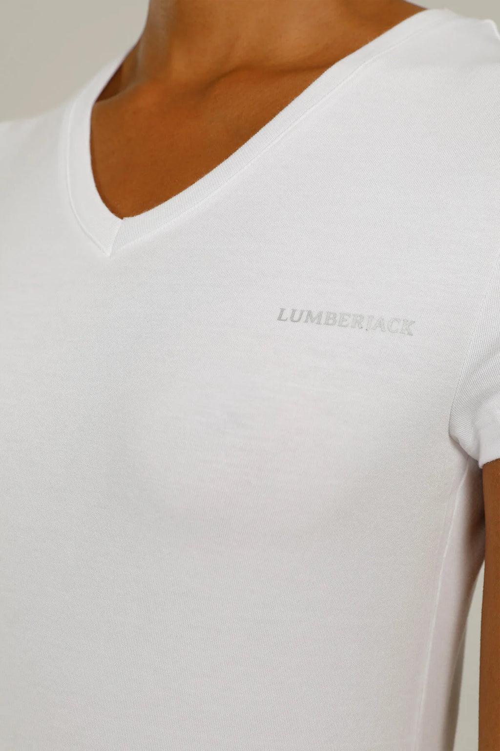 Lumberjack V Yaka Kısa Kol Minimalist Kadın Tişört - Günlük Kullanım