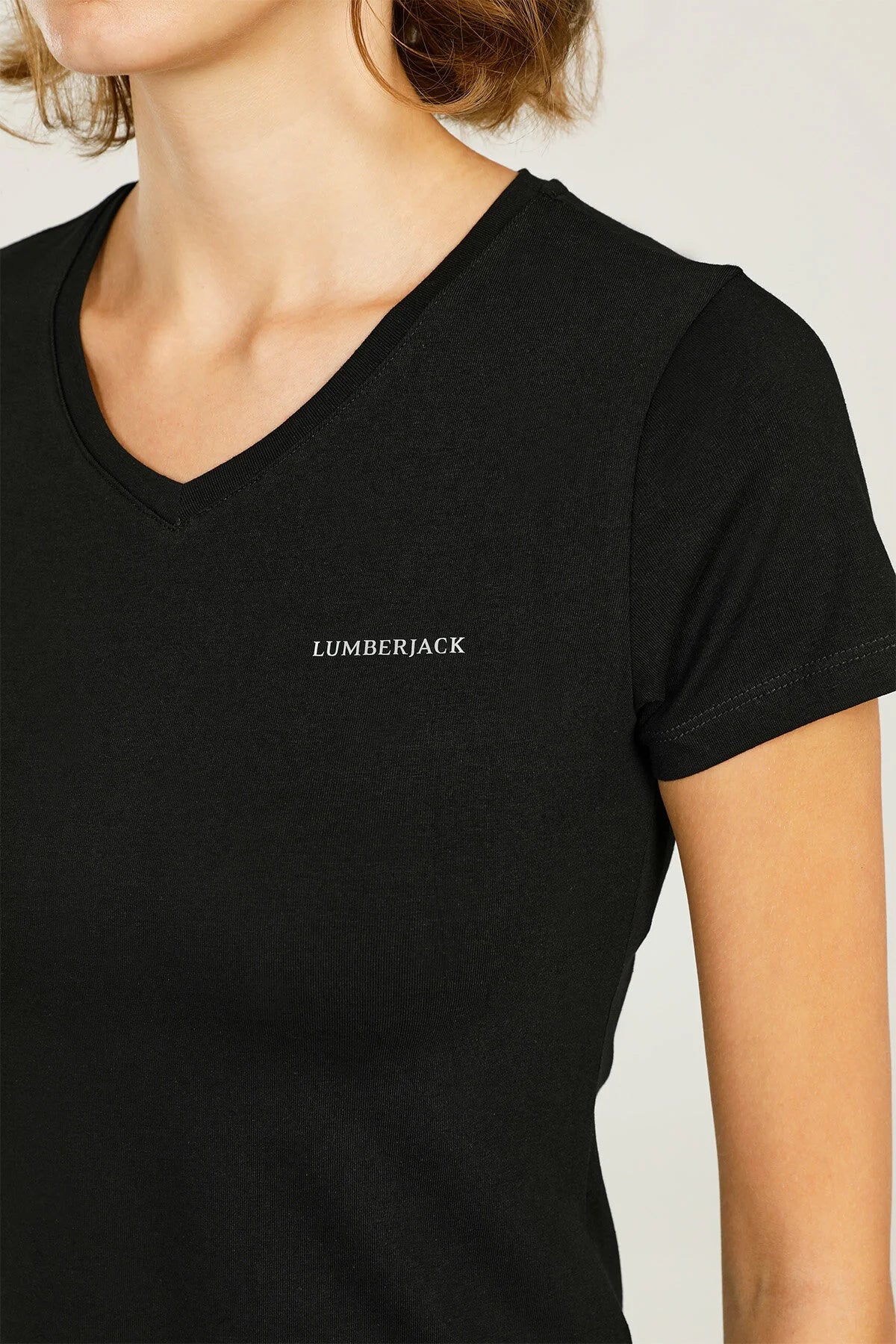 Lumberjack Kadın V Yaka Kısa Kol T-Shirt - Minimalist Günlük
