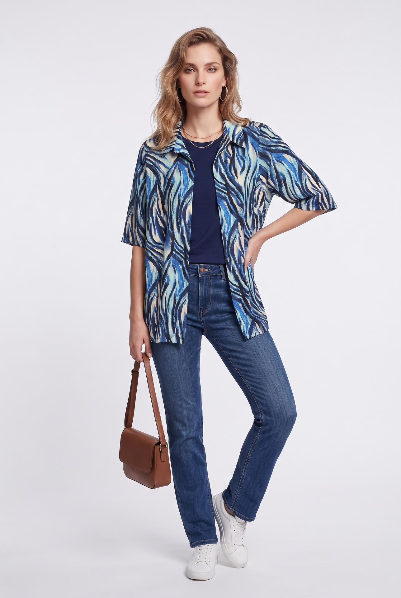 Tolga Saraçoğlu Kadın Bluz - Minimalist Zebra Desenli 3/4 Kol Oversize Ana görsel