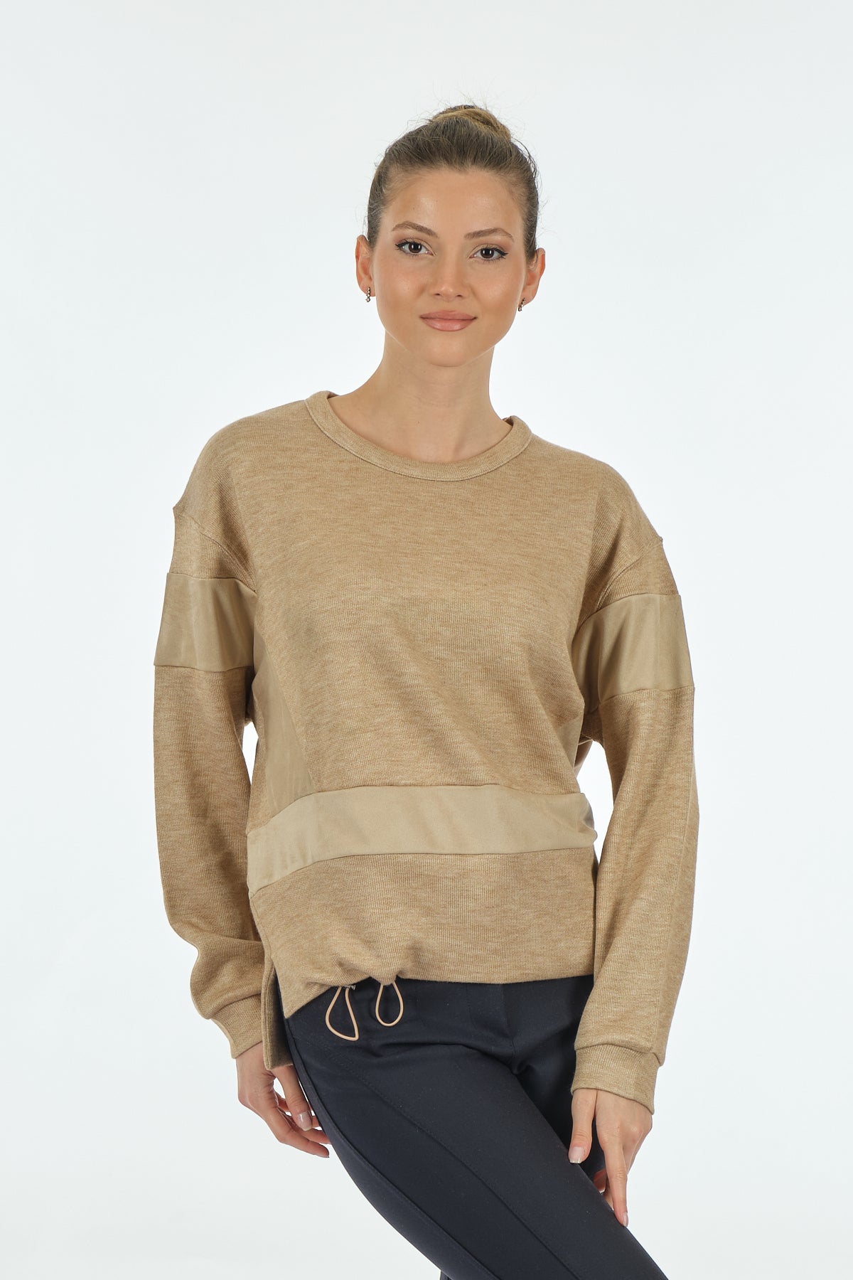 Vedi Minimalist Oversize Uzun Kol Kadın Sweatshirt - Rahat ve Şık Translation missing: tr.content.product_image_main
