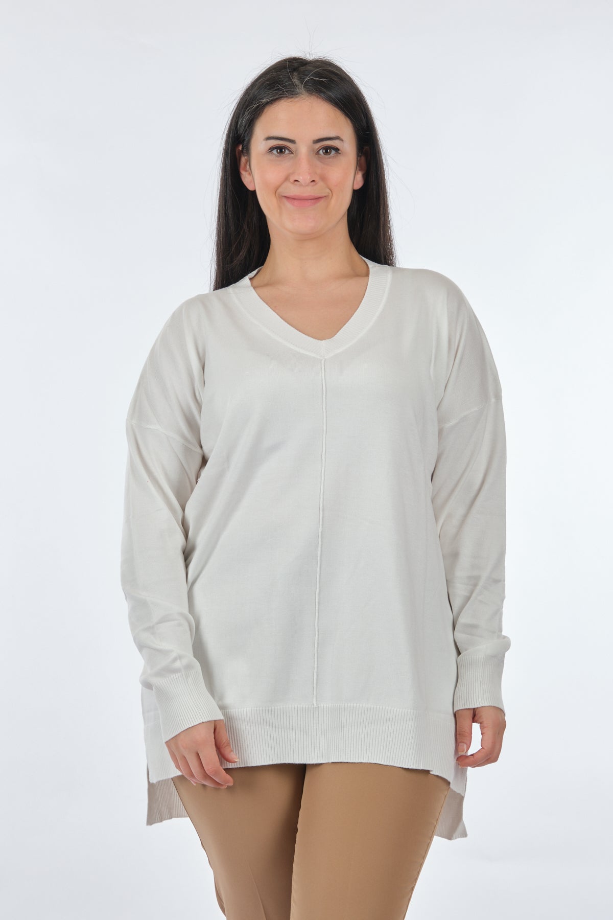 Vedi Kadın V Yaka Oversize Midi Triko - Rahat ve Şık Translation missing: tr.content.product_image_secondary