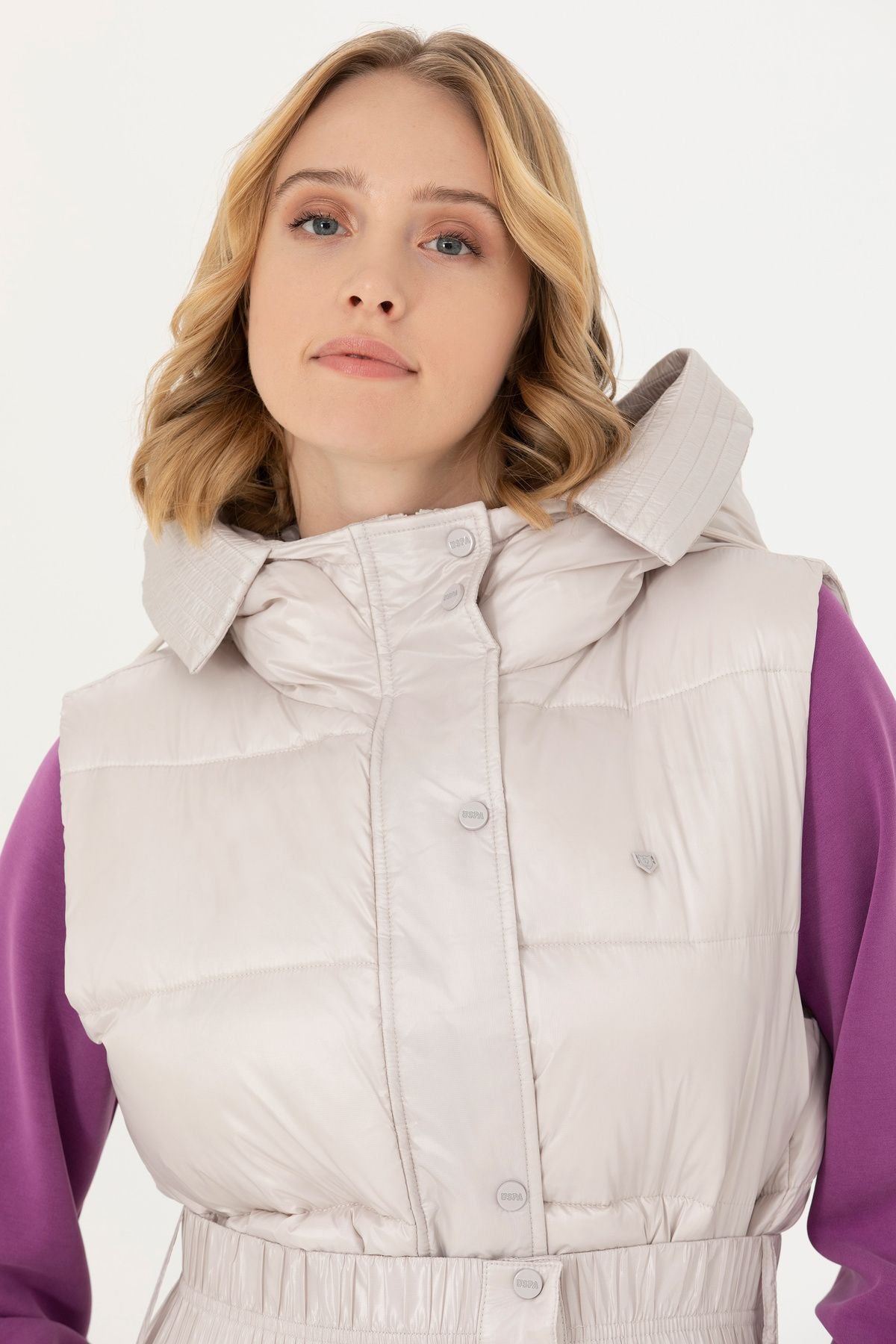 U.S. Polo Assn. Kapüşonlu Oversize Midi Kadın Yelek - Kışlık Translation missing: tr.content.product_image_secondary