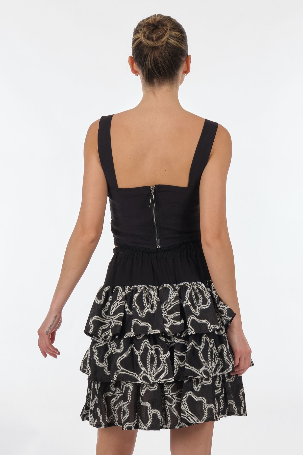 Unique Mode Minimalist Crop Bluz & Katlı Etek Takımı - Yazlık