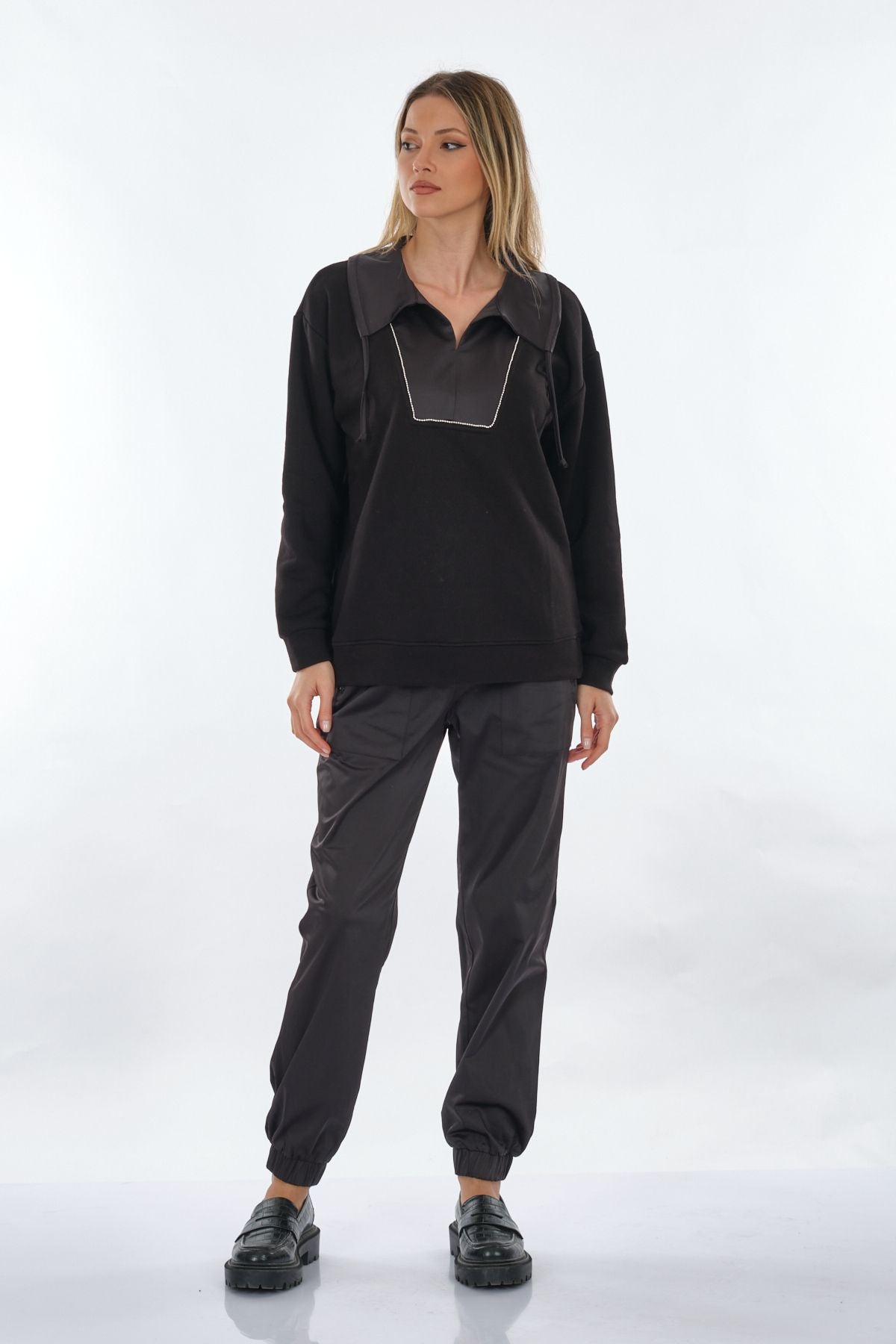 Unique Mode Oversize Polo Yaka Kadın Sweatshirt - Minimalist Günlük Stil
