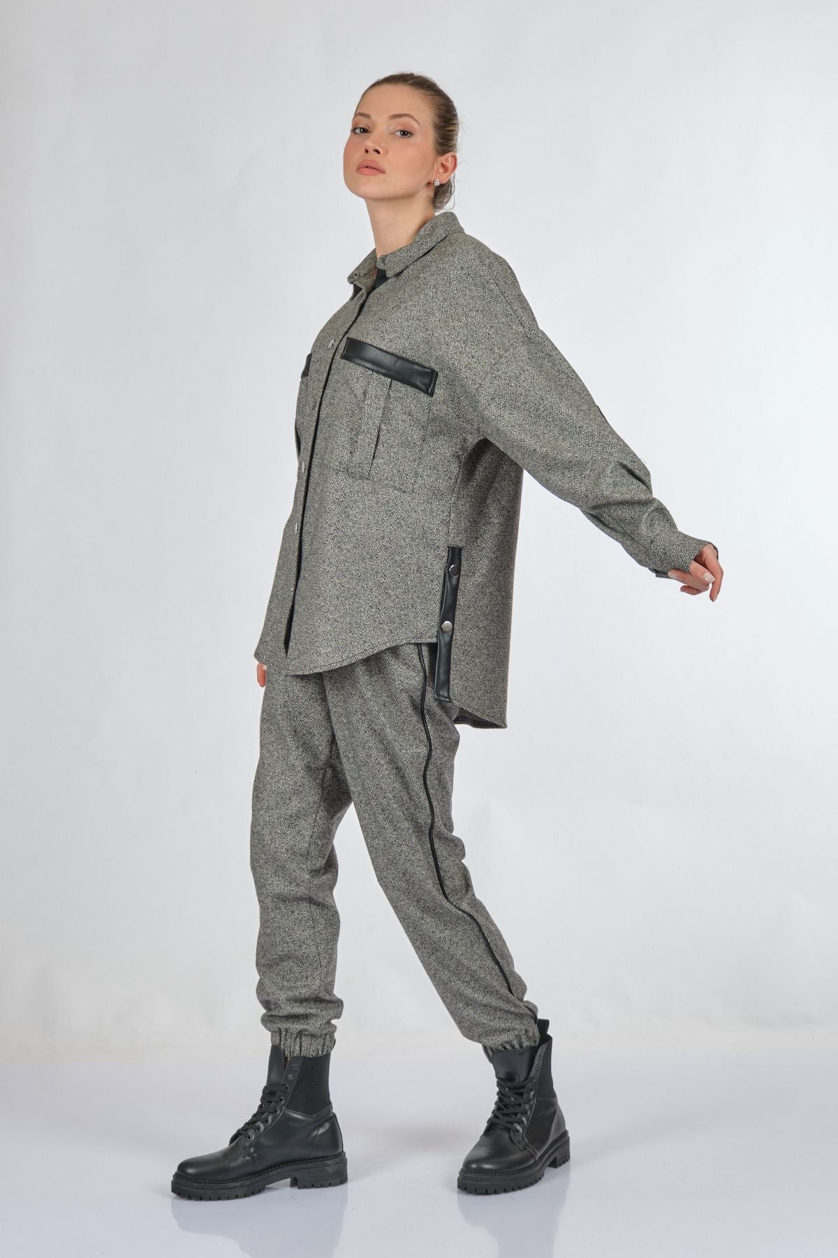 Unique Mode Oversize Kadın Gömlek - Minimalist Günlük Stil