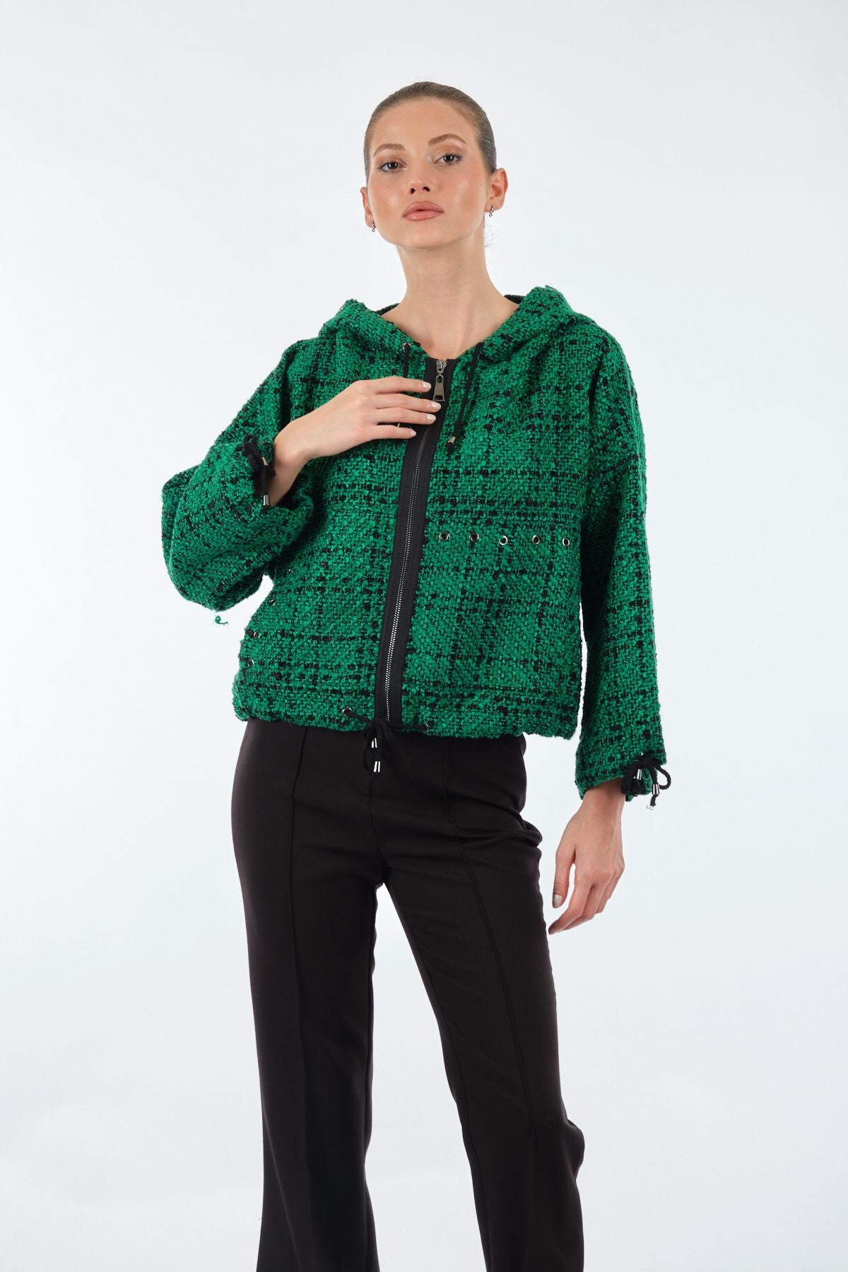 Unique Mode Oversize Kapüşonlu Crop Kadın Mont - Günlük Kullanım