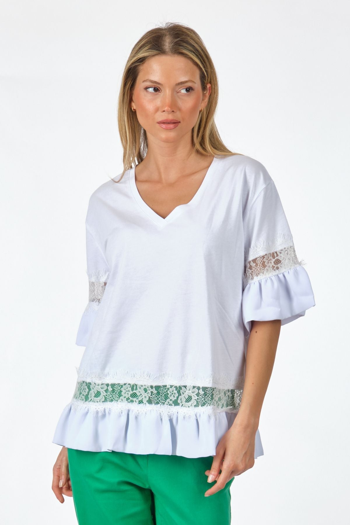 Unique Mode Oversize V Yaka Dantelli Kadın T-Shirt - Günlük Stil Translation missing: tr.content.product_image_main