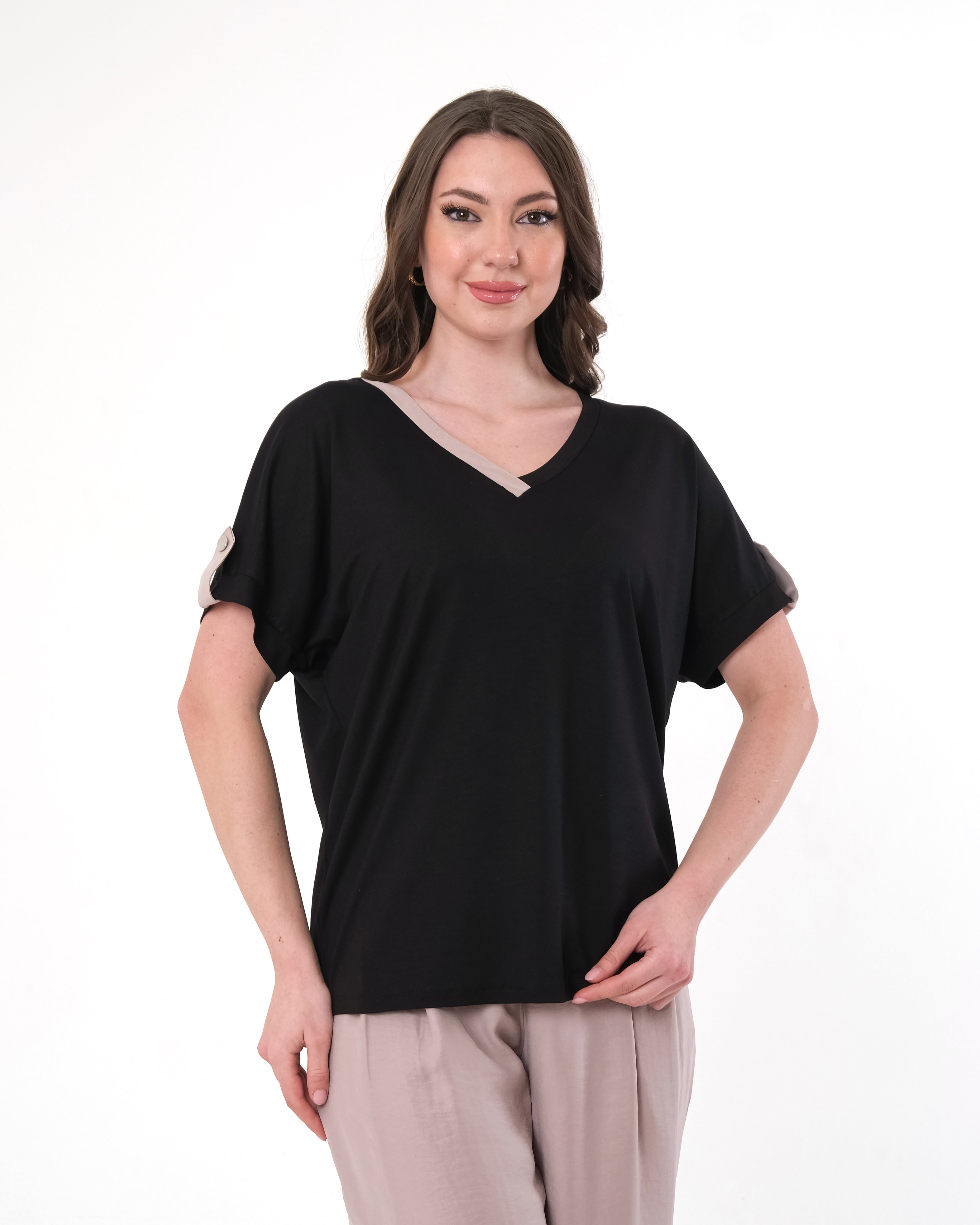 Vedi Oversize V Yaka Kadın T-Shirt - Minimalist Günlük Translation missing: tr.content.product_image_secondary