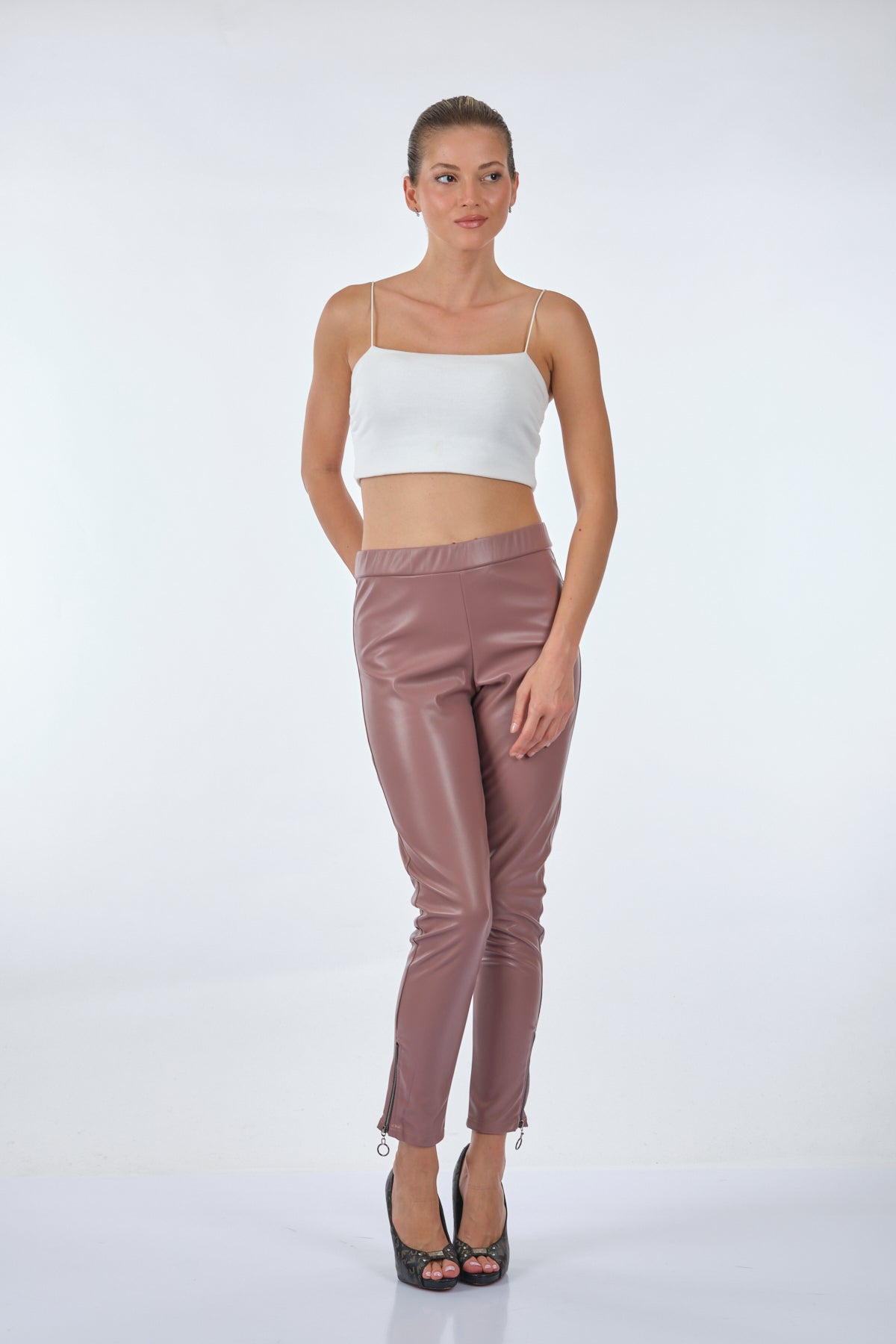 Vedi Minimalist Deri Tayt - Günlük & Gece - Slim Fit Translation missing: tr.content.product_image_secondary