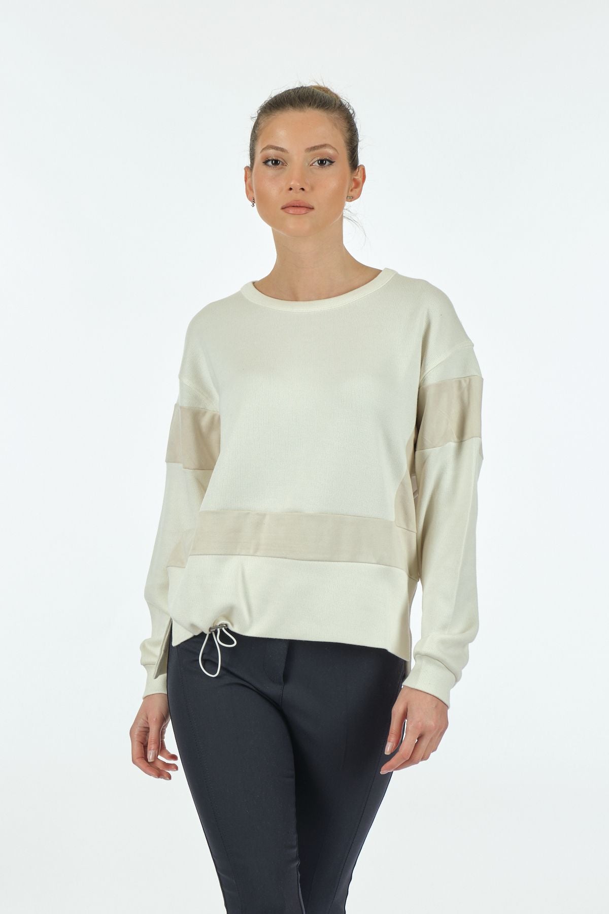 Vedi Minimalist Oversize Uzun Kol Kadın Sweatshirt - Rahat ve Şık Ana görsel