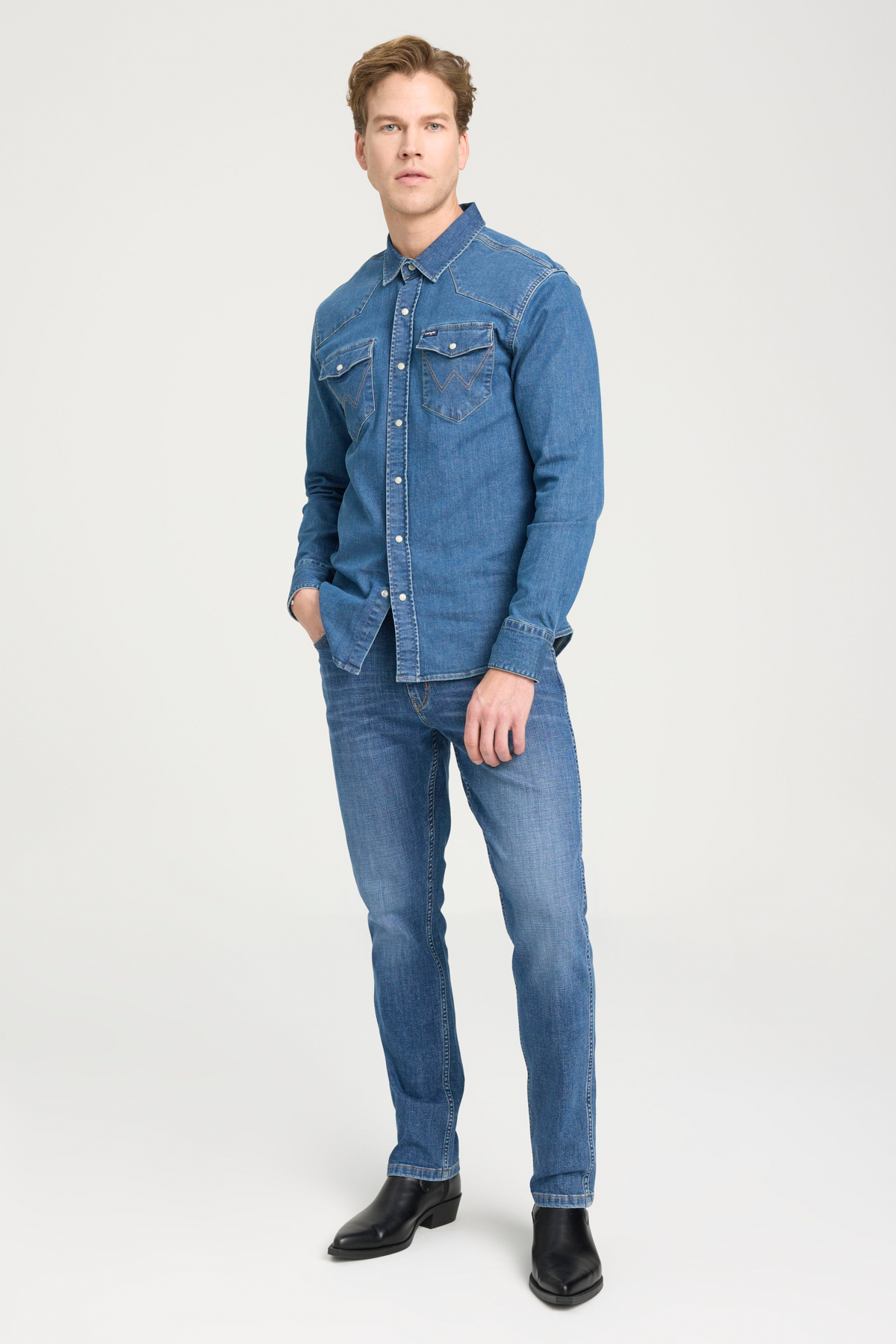 Wrangler Slim Fit Dar Kesim Normal Bel Dar Paça Koyu Mavi Texas Jean Kot Pantolon