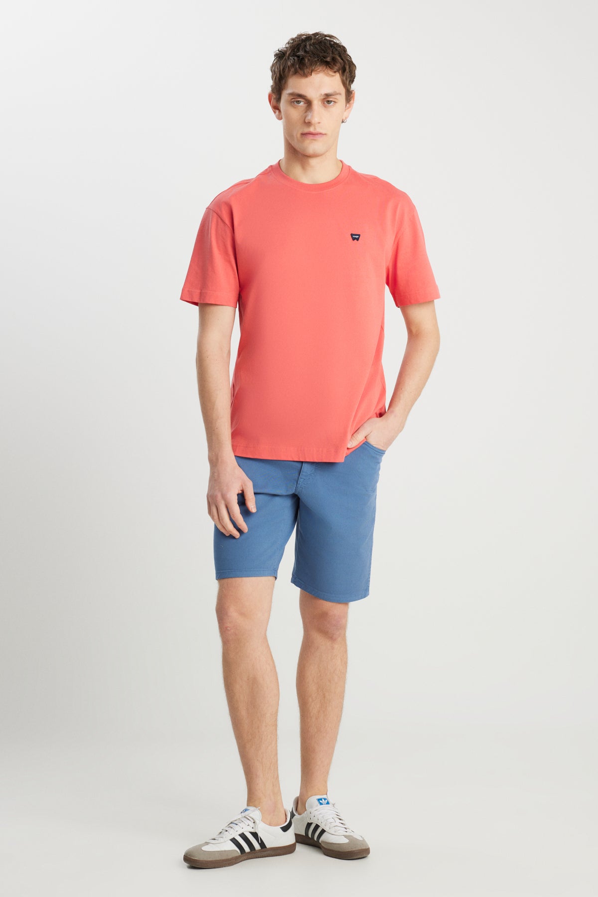 Wrangler Erkek Regular Fit Normal Kesim T-Shirt W7NM20387733L Translation missing: tr.content.product_image_main