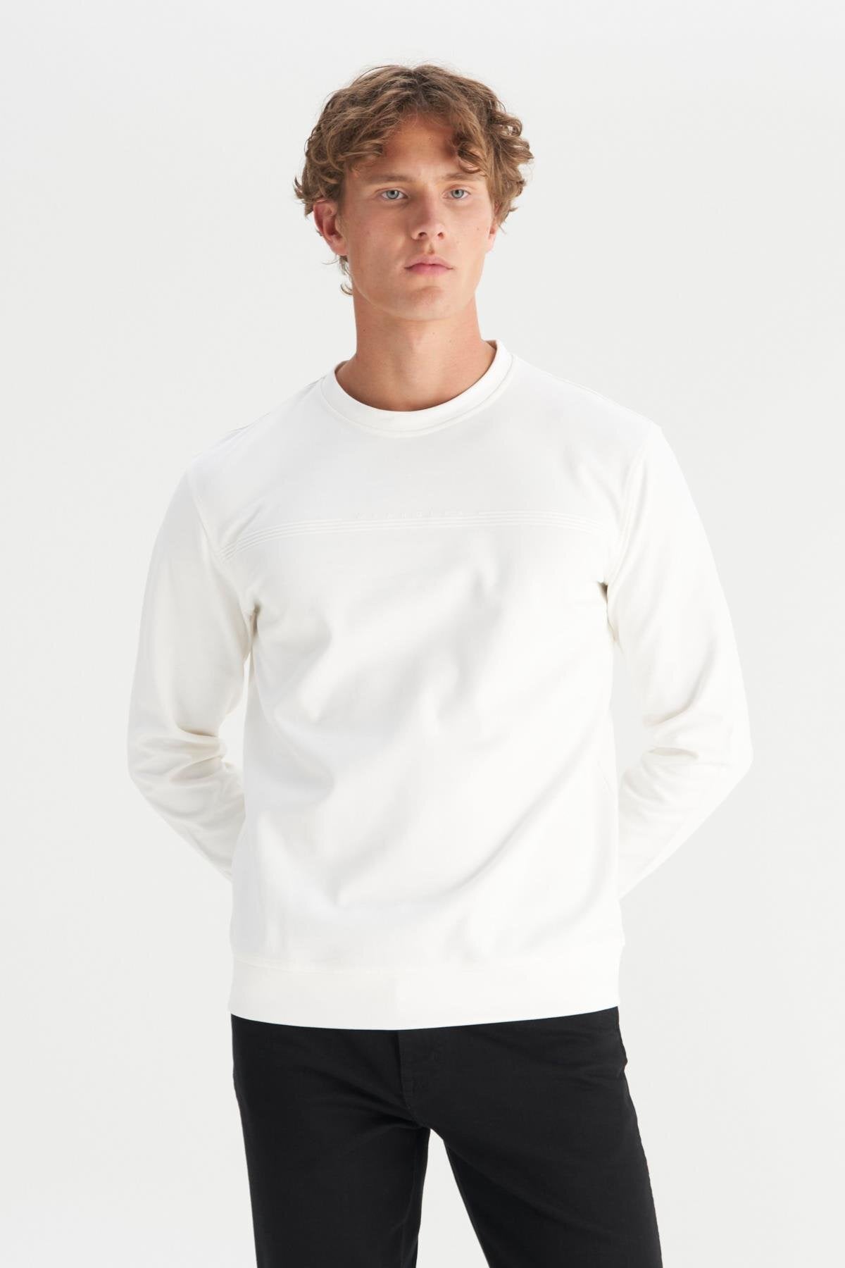 Wrangler Erkek Regular Fit Sweatshirt Sweatshirt W2520534100 Translation missing: tr.content.product_image_secondary