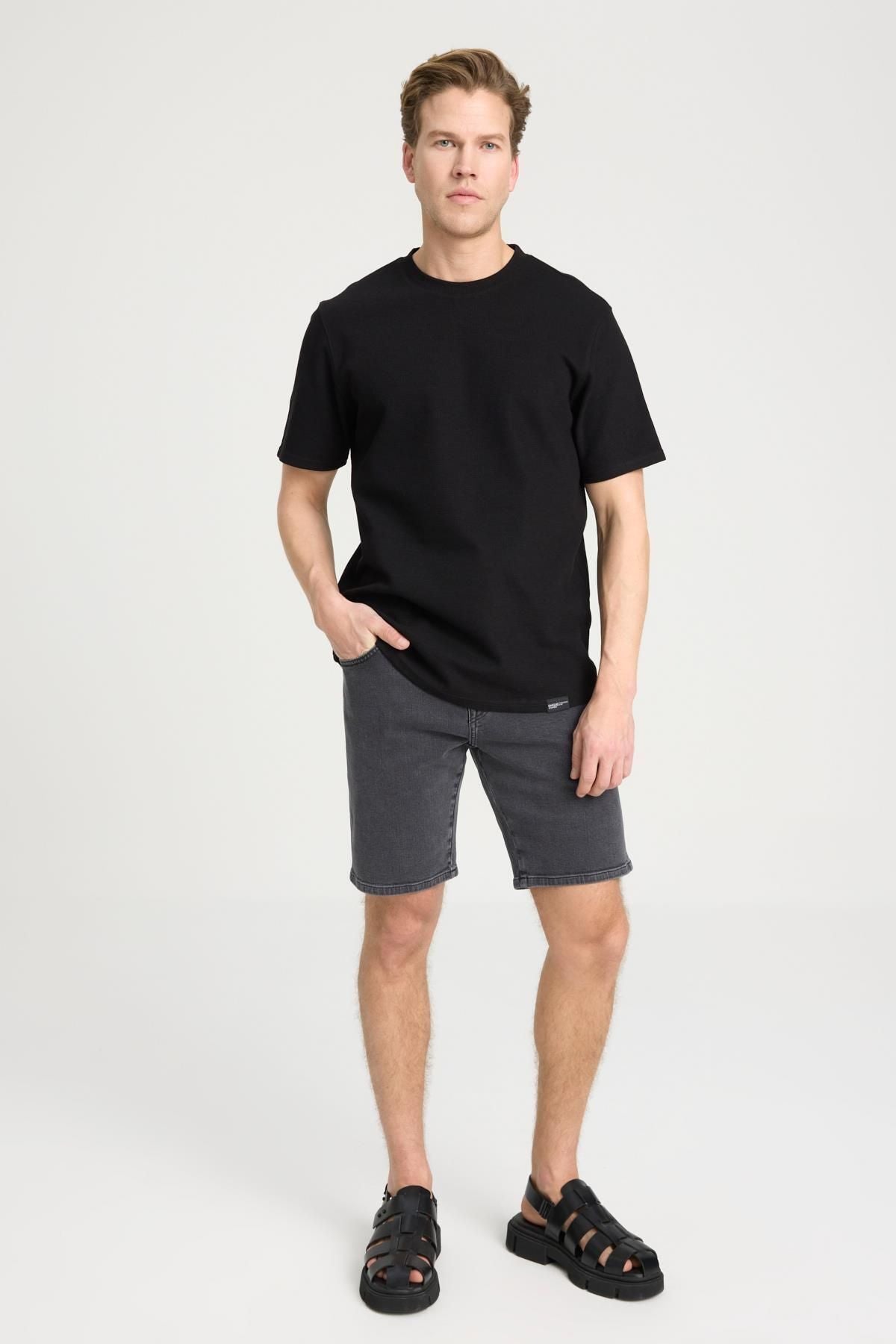 Wrangler Erkek T-Shirt W241404001 Translation missing: tr.content.product_image_secondary