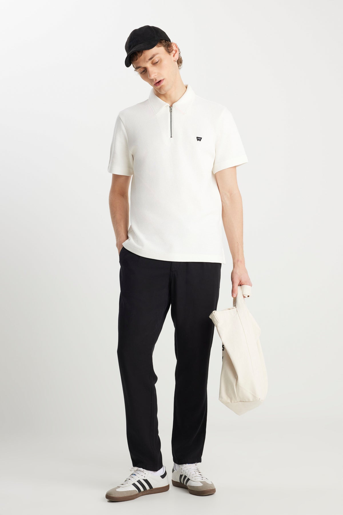 Wrangler Minimalist Regular Fit Erkek Pantolon - Rahat ve Şık Translation missing: tr.content.product_image_secondary