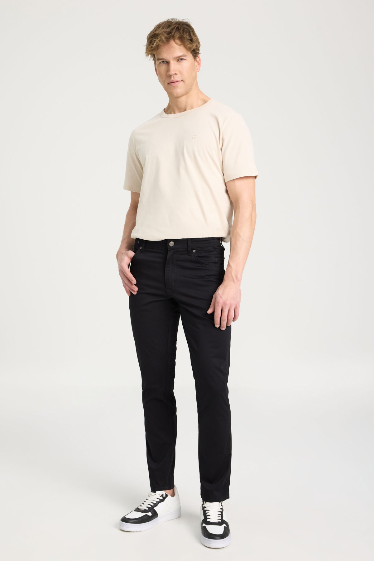 Wrangler Slim Fit Erkek Pantolon - Minimalist Tarz Günlük Kullanım İkincil görsel
