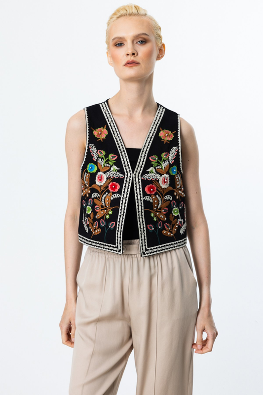 On İşlemeli Boncuklu Pamuk Yelek